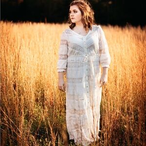 Elegant White Lace Maxi Dress